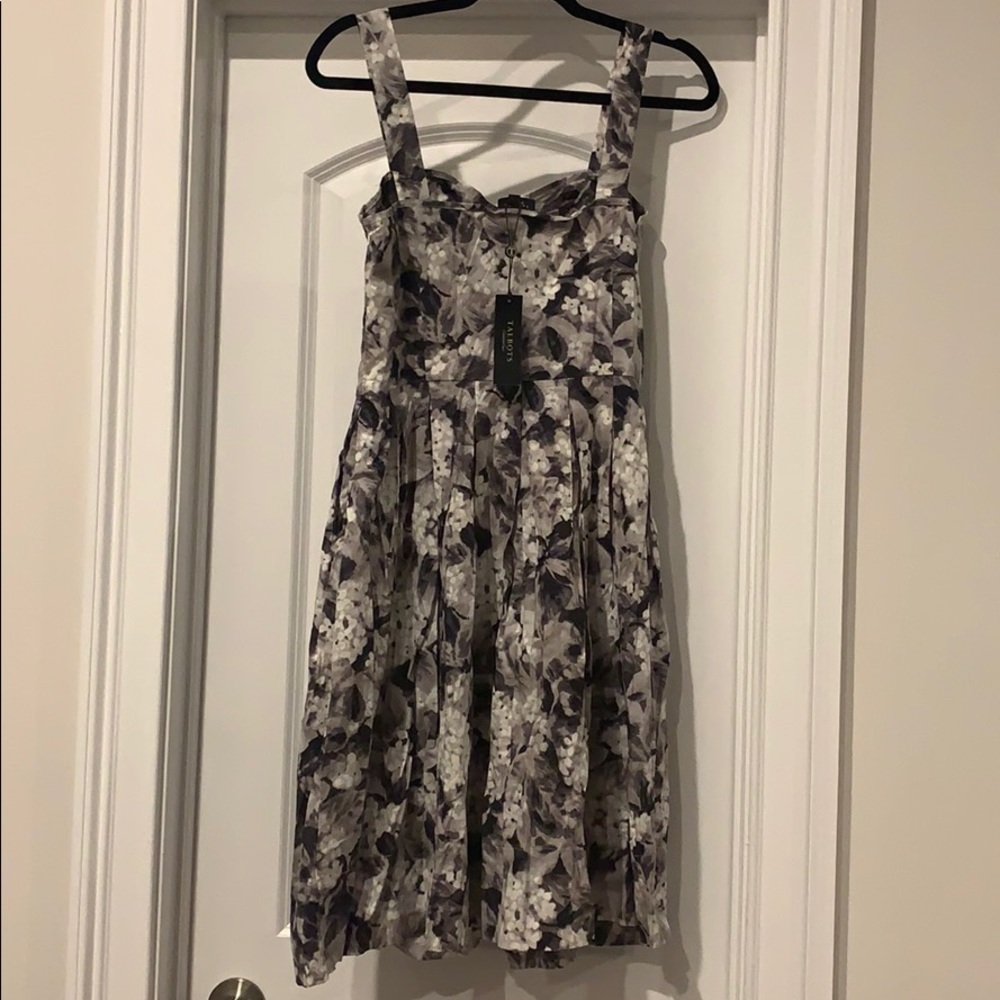 DRESS NWT - Picture 3 of 5